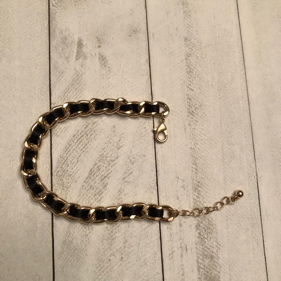 😃Gold Tone & Leather Bracelet & Earring Set - Picture 3 of 5